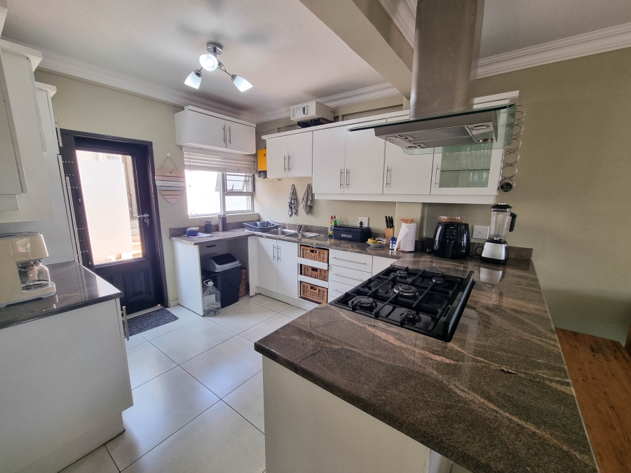 3 Bedroom Property for Sale in Sunningdale KwaZulu-Natal