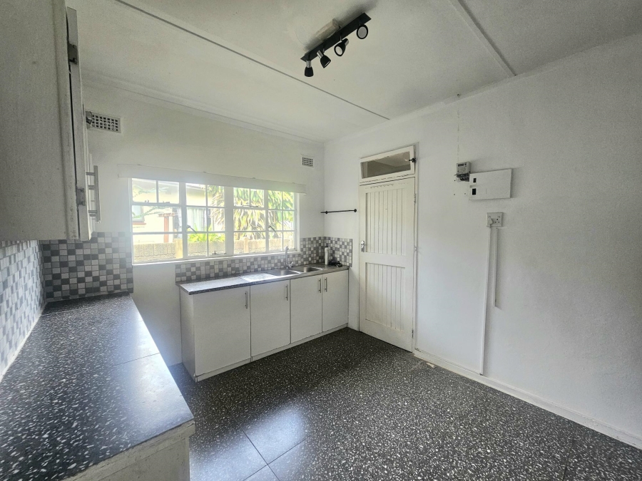 To Let 3 Bedroom Property for Rent in Bluff KwaZulu-Natal