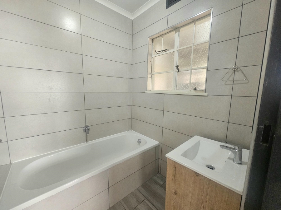 To Let 3 Bedroom Property for Rent in Bluff KwaZulu-Natal