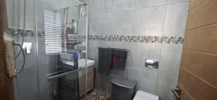 To Let 1 Bedroom Property for Rent in Albany KwaZulu-Natal