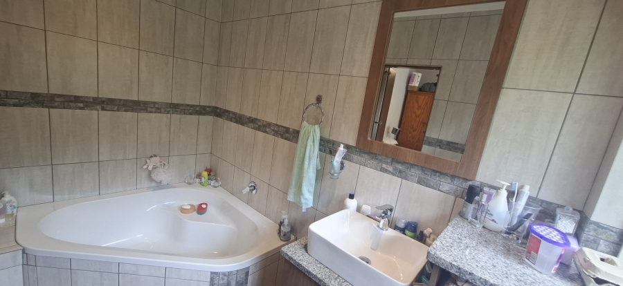 3 Bedroom Property for Sale in New Germany KwaZulu-Natal