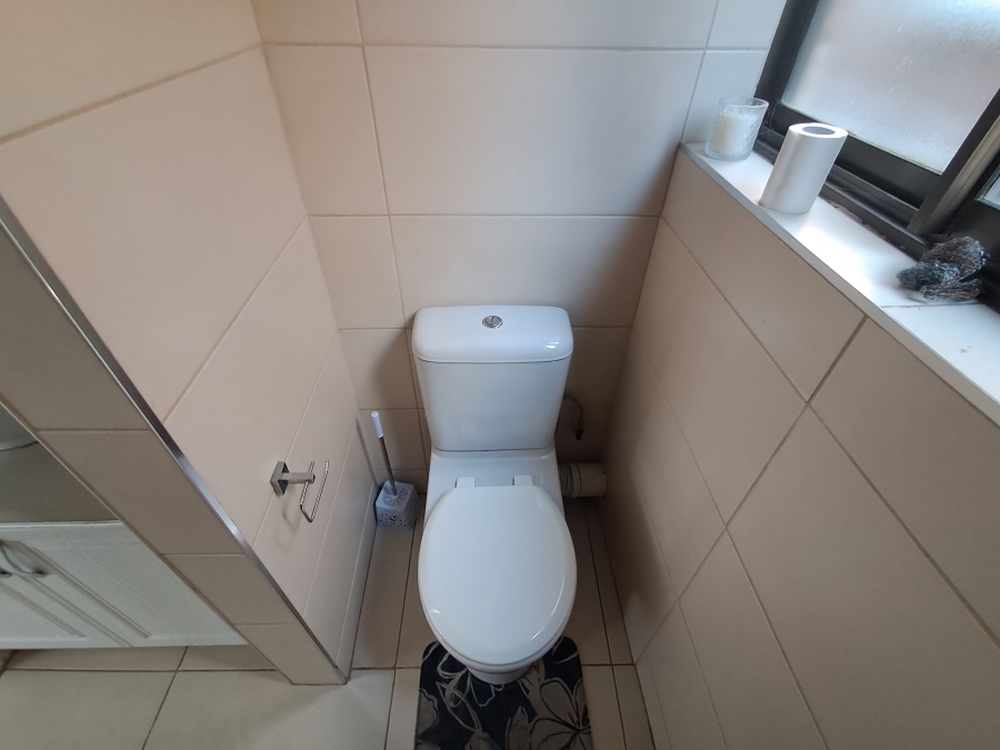 3 Bedroom Property for Sale in Huttenheights KwaZulu-Natal