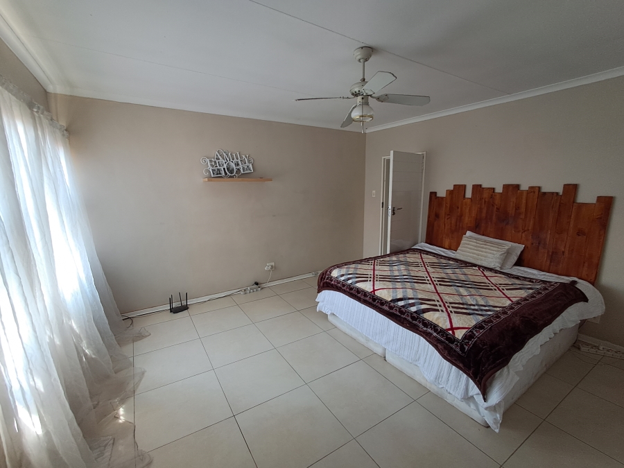 3 Bedroom Property for Sale in Huttenheights KwaZulu-Natal
