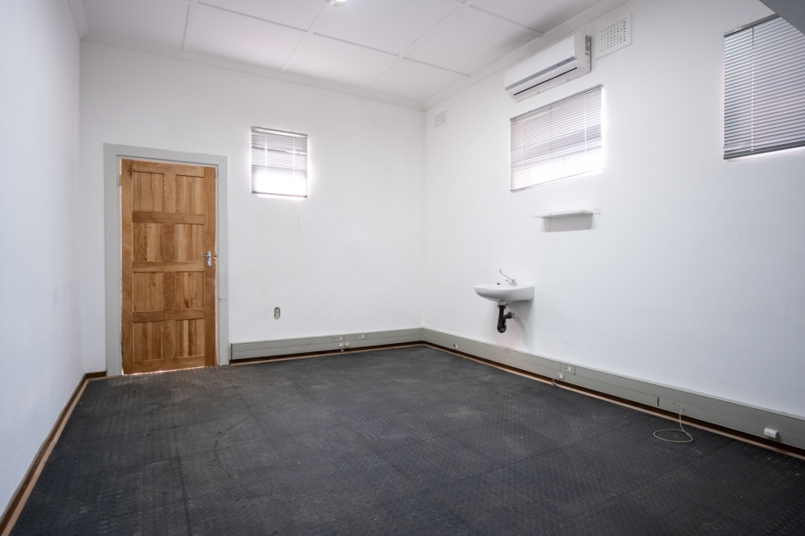 To Let Commercial Property for Rent in Glenwood KwaZulu-Natal