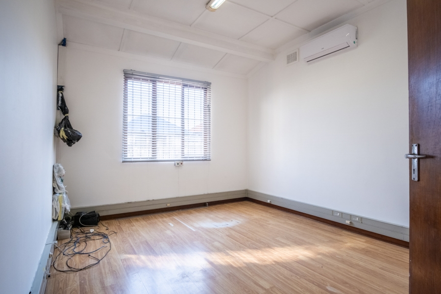 To Let Commercial Property for Rent in Glenwood KwaZulu-Natal