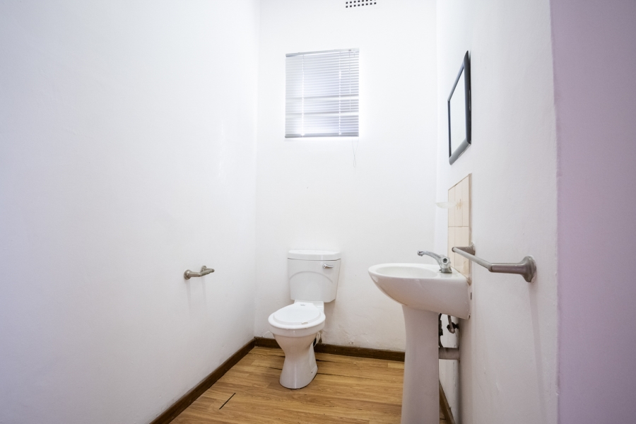 To Let Commercial Property for Rent in Glenwood KwaZulu-Natal