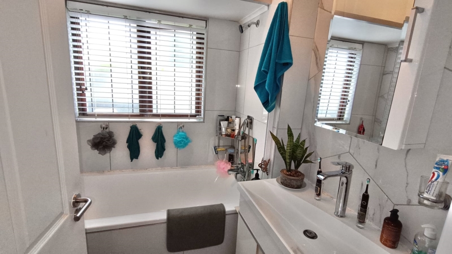 2 Bedroom Property for Sale in Sheffield Beach KwaZulu-Natal