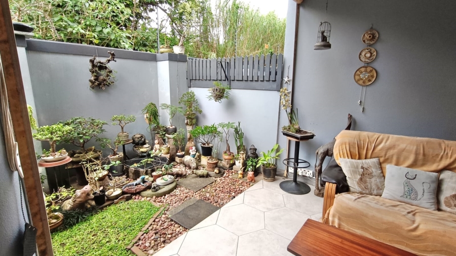 2 Bedroom Property for Sale in Sheffield Beach KwaZulu-Natal