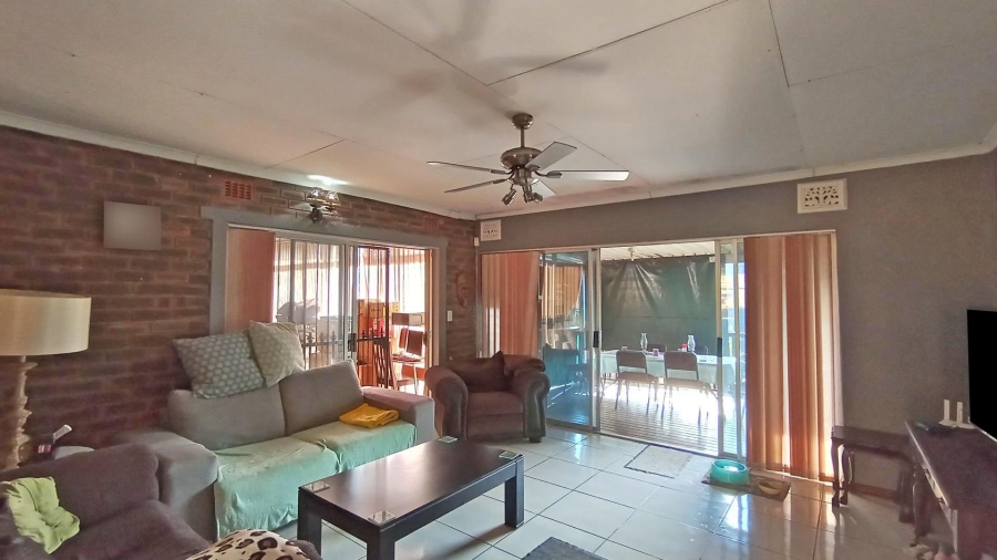 3 Bedroom Property for Sale in Amanzimtoti KwaZulu-Natal