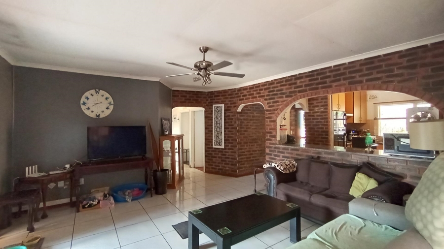 3 Bedroom Property for Sale in Amanzimtoti KwaZulu-Natal