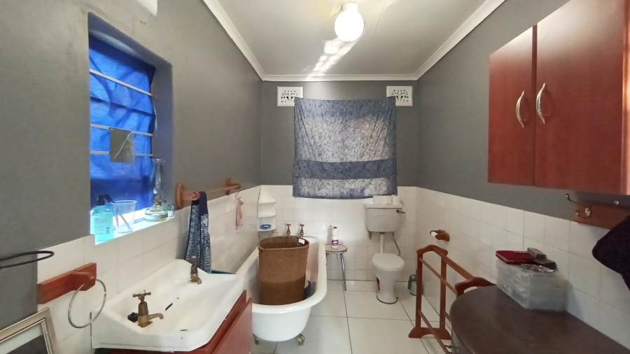3 Bedroom Property for Sale in Amanzimtoti KwaZulu-Natal