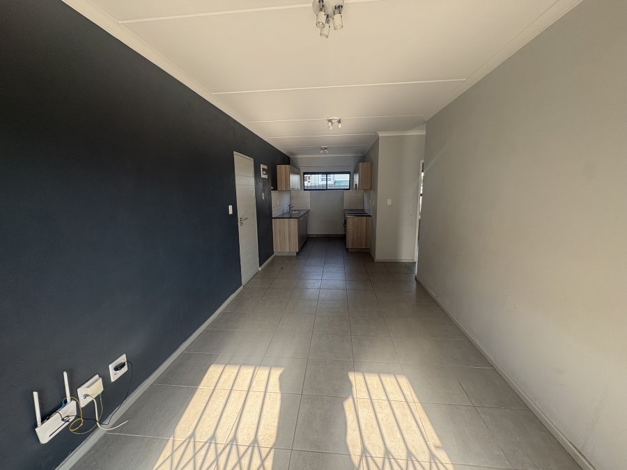 To Let 2 Bedroom Property for Rent in Umbogintwini KwaZulu-Natal