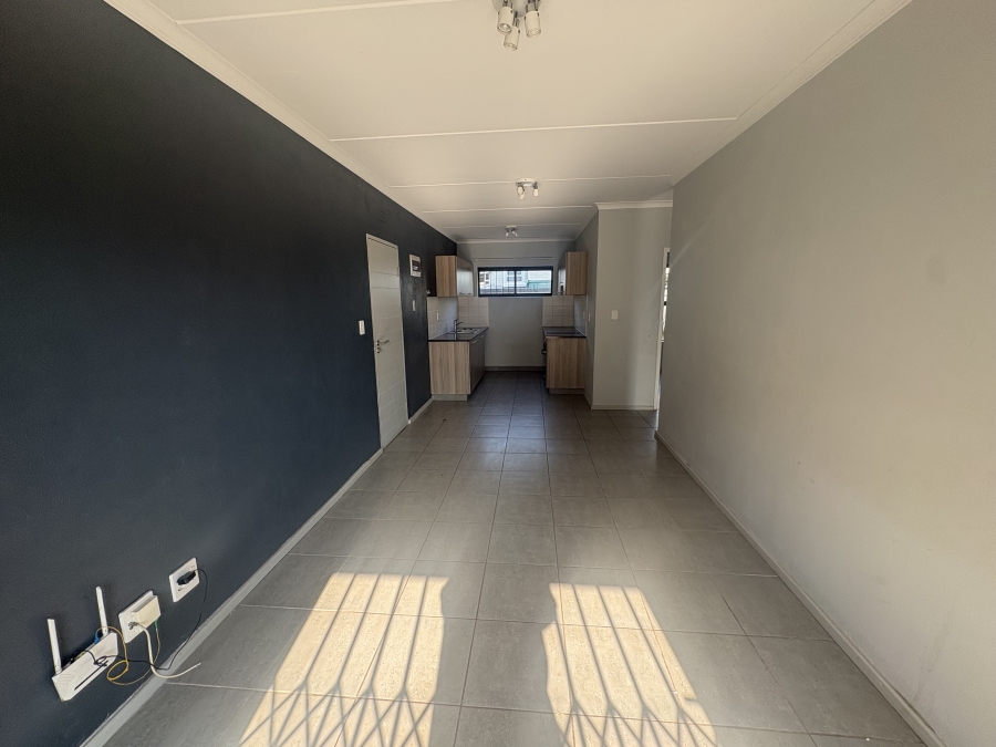 To Let 2 Bedroom Property for Rent in Umbogintwini KwaZulu-Natal