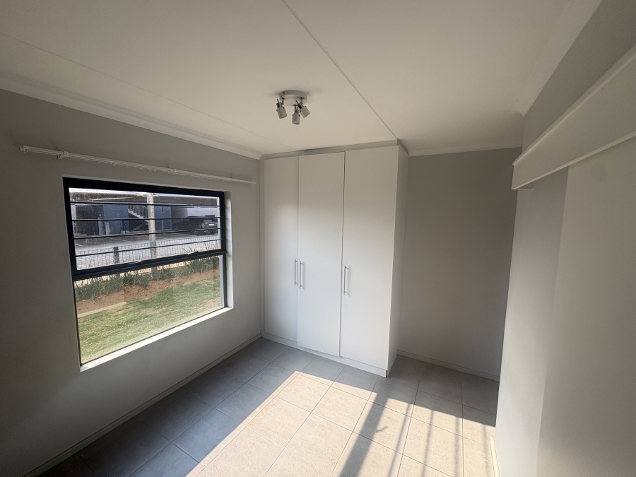 To Let 2 Bedroom Property for Rent in Umbogintwini KwaZulu-Natal