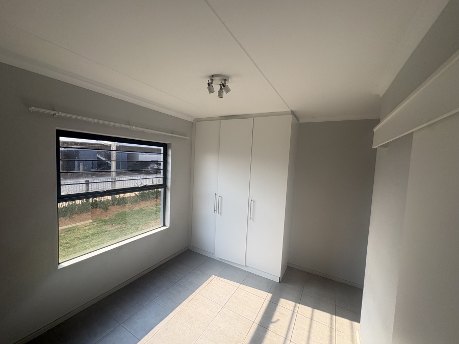 To Let 2 Bedroom Property for Rent in Umbogintwini KwaZulu-Natal