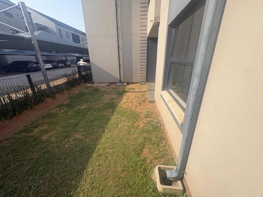 To Let 2 Bedroom Property for Rent in Umbogintwini KwaZulu-Natal