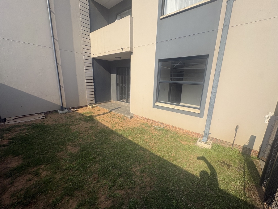 To Let 2 Bedroom Property for Rent in Umbogintwini KwaZulu-Natal