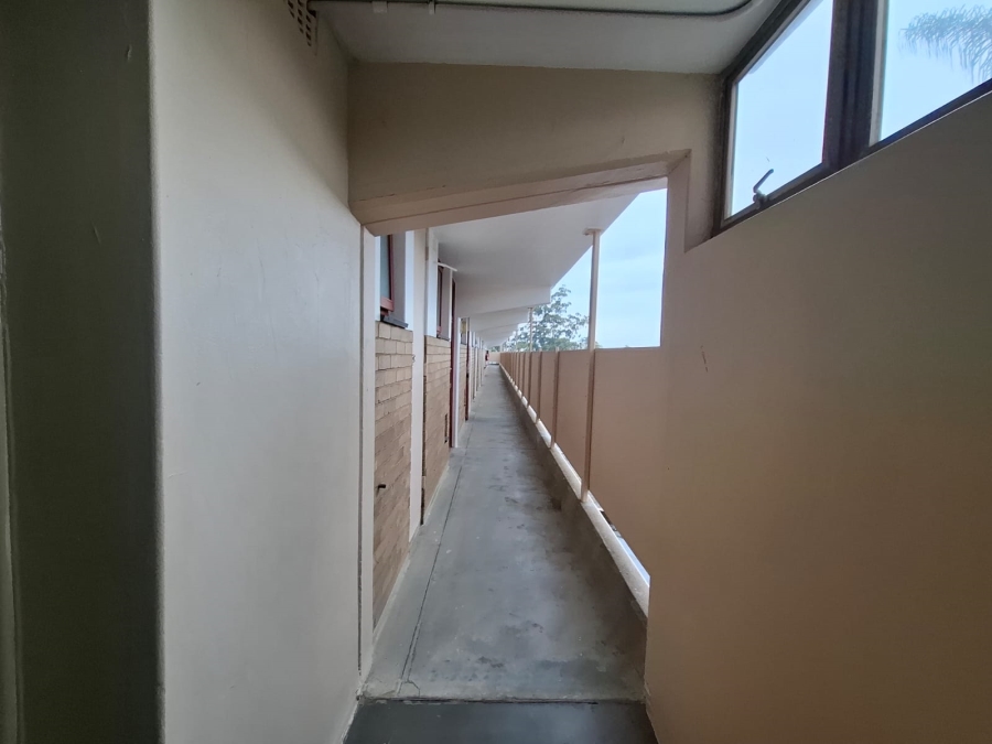 To Let 2 Bedroom Property for Rent in Pinetown KwaZulu-Natal