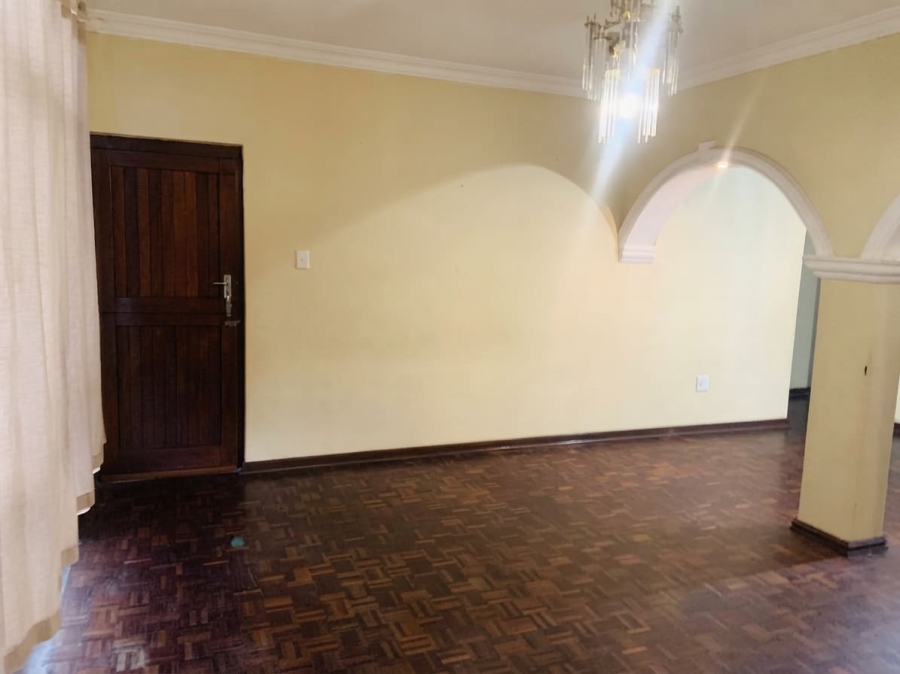 To Let 2 Bedroom Property for Rent in Fields Hill KwaZulu-Natal