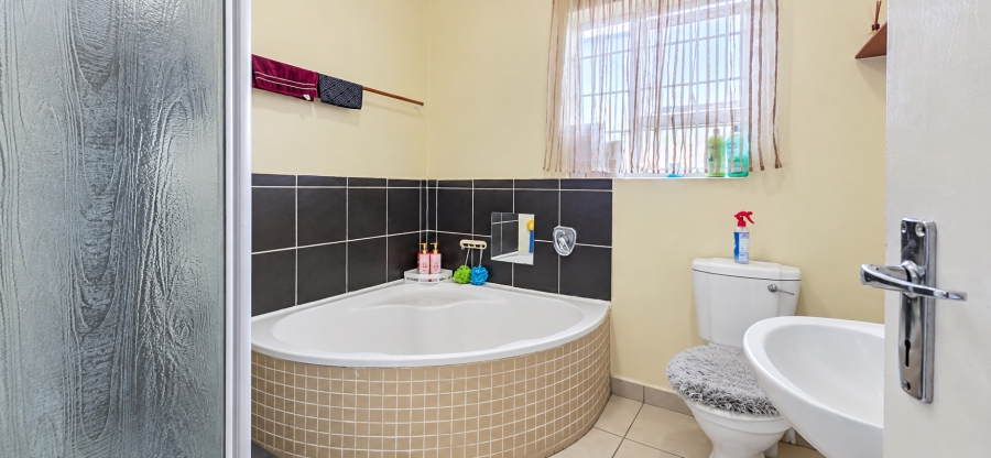 3 Bedroom Property for Sale in Birdswood KwaZulu-Natal