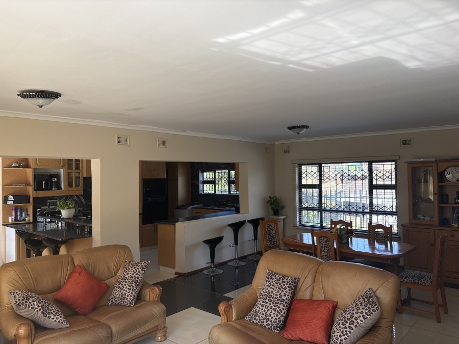5 Bedroom Property for Sale in Doon Heights KwaZulu-Natal