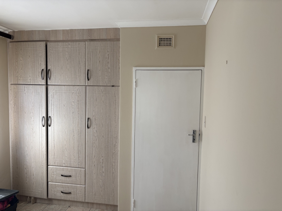 5 Bedroom Property for Sale in Doon Heights KwaZulu-Natal