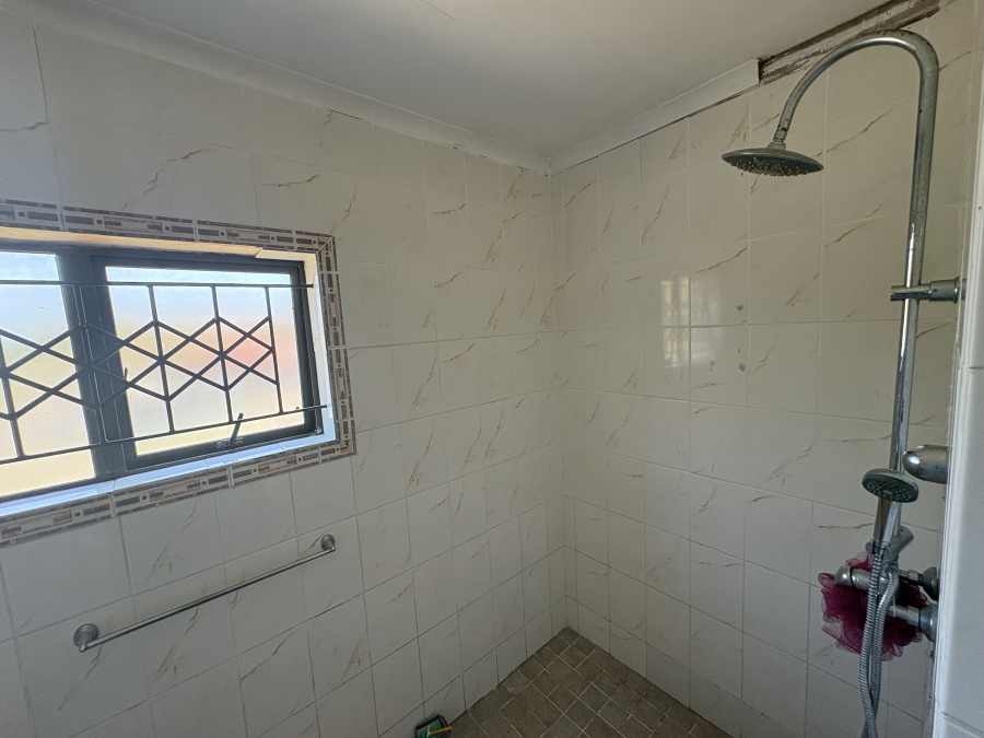5 Bedroom Property for Sale in Doon Heights KwaZulu-Natal