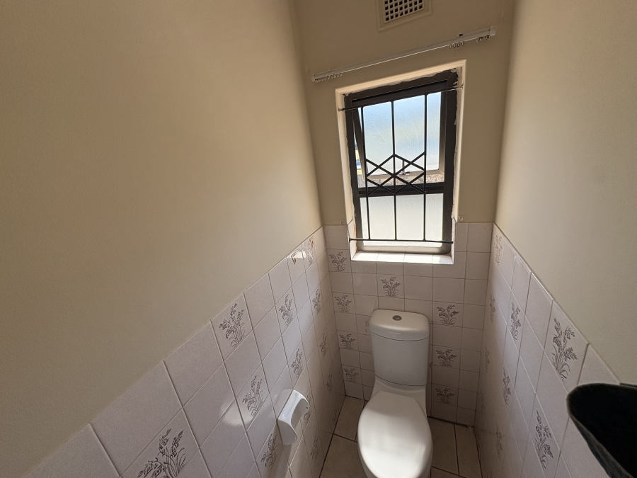 5 Bedroom Property for Sale in Doon Heights KwaZulu-Natal