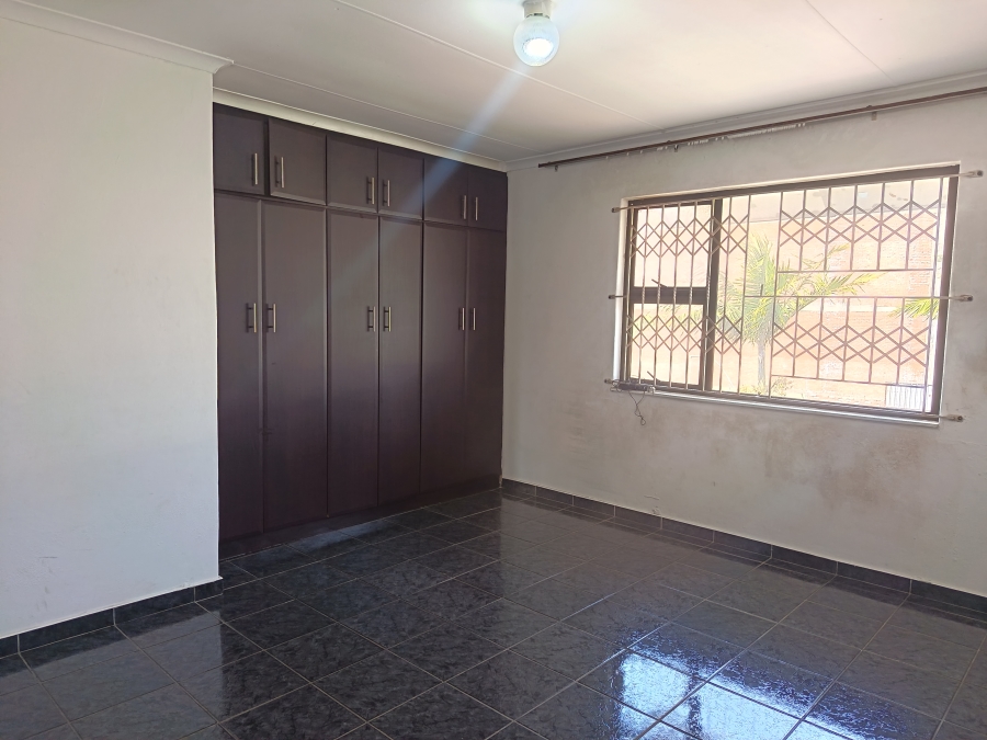 To Let 3 Bedroom Property for Rent in Westridge KwaZulu-Natal