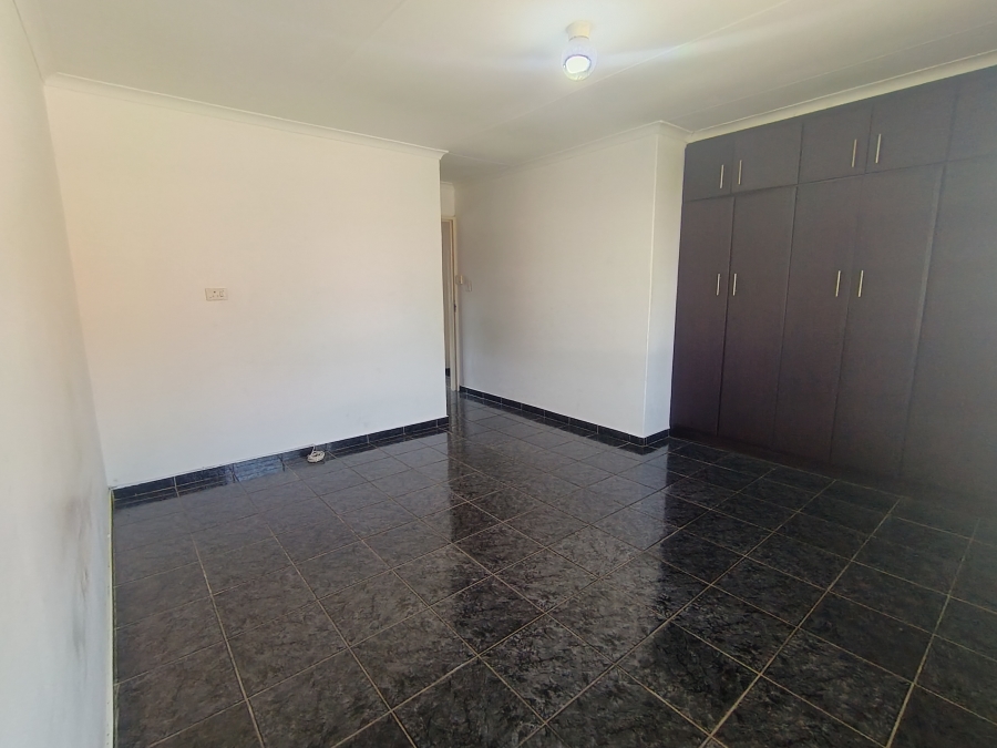 To Let 3 Bedroom Property for Rent in Westridge KwaZulu-Natal