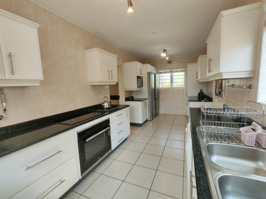 5 Bedroom Property for Sale in Greendale KwaZulu-Natal