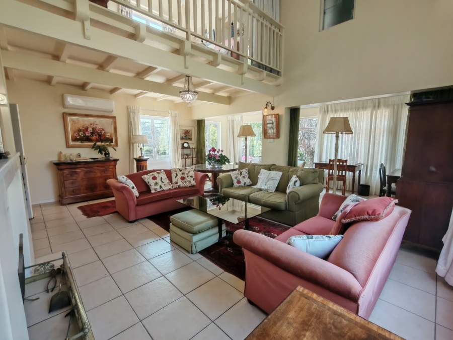 5 Bedroom Property for Sale in Greendale KwaZulu-Natal