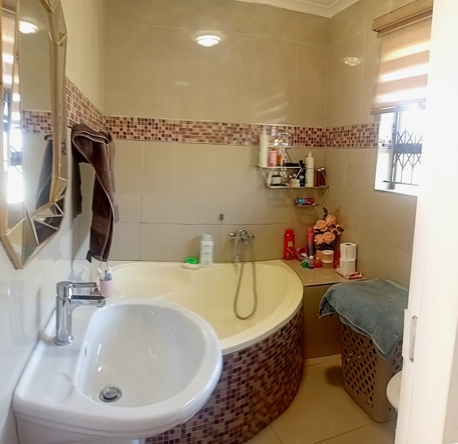 To Let 3 Bedroom Property for Rent in Atholl Heights KwaZulu-Natal