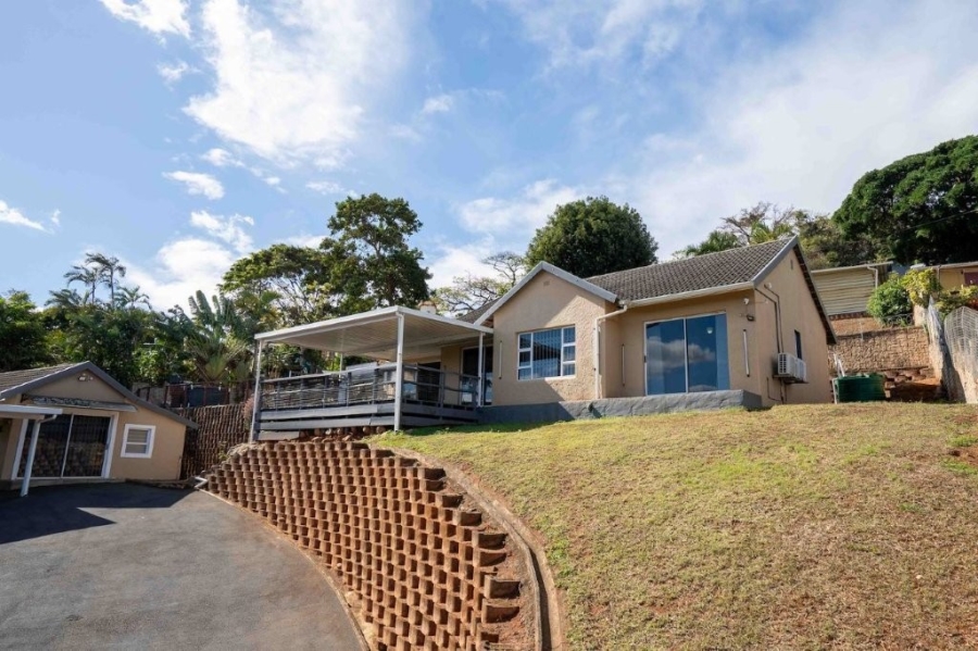 To Let 3 Bedroom Property for Rent in Amanzimtoti KwaZulu-Natal