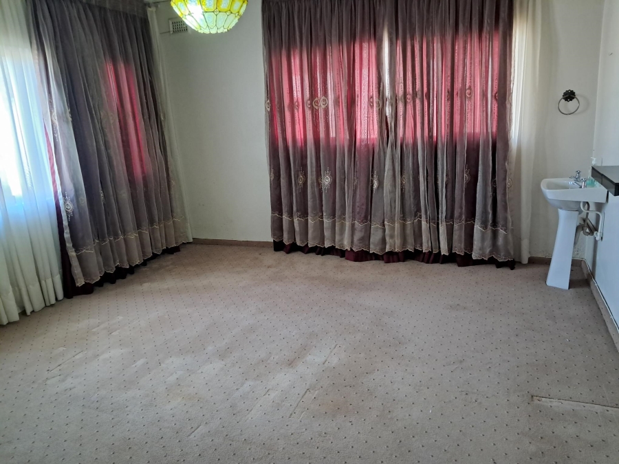 4 Bedroom Property for Sale in Newholme KwaZulu-Natal