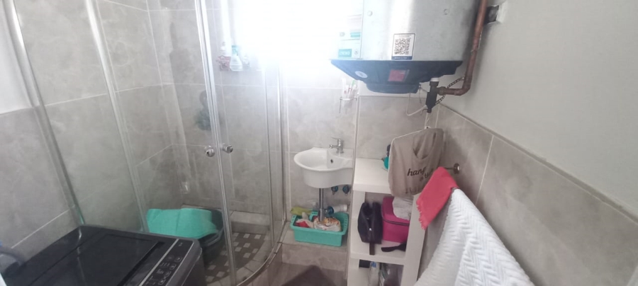 2 Bedroom Property for Sale in Windermere KwaZulu-Natal
