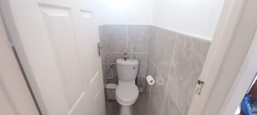2 Bedroom Property for Sale in Windermere KwaZulu-Natal