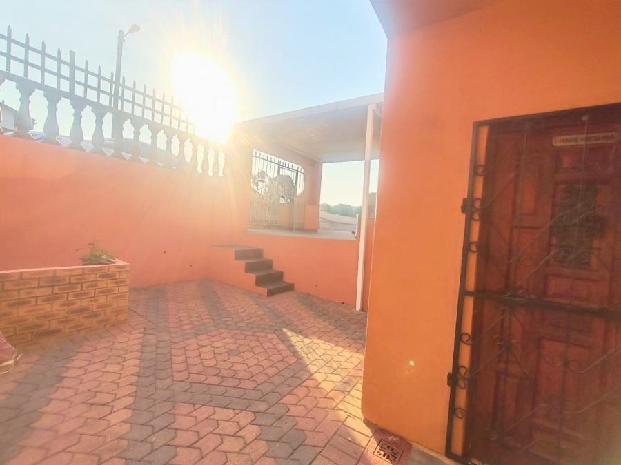 5 Bedroom Property for Sale in Westham KwaZulu-Natal