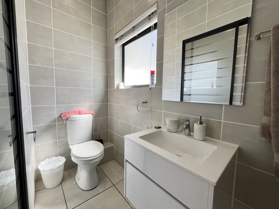 To Let 2 Bedroom Property for Rent in Ballito Central KwaZulu-Natal