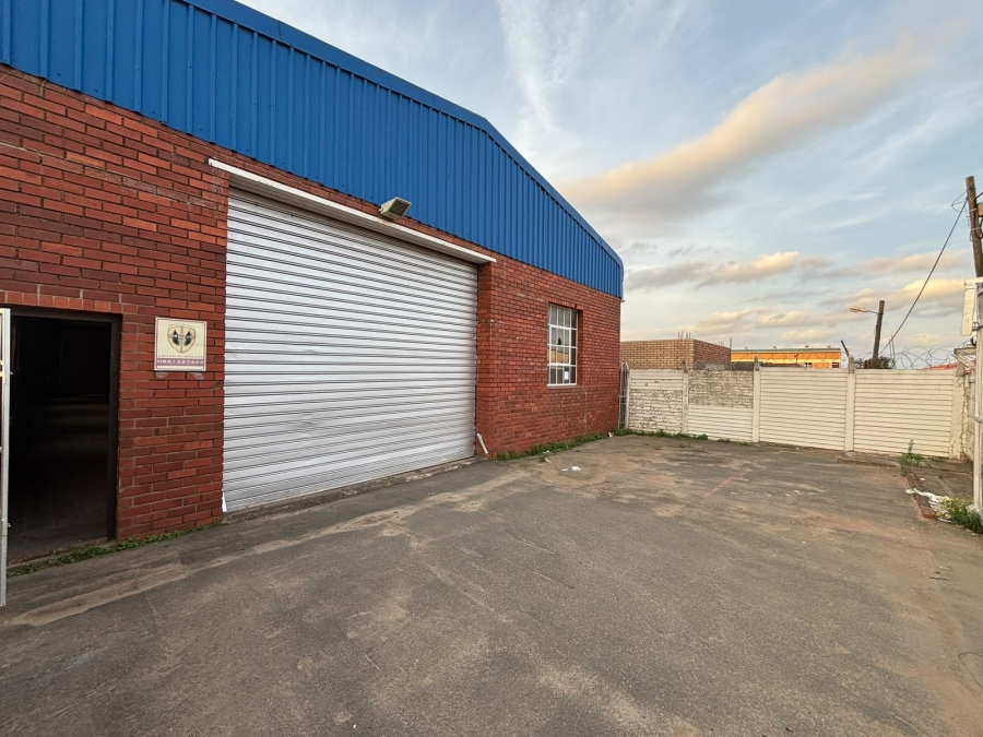 To Let Commercial Property for Rent in Woodhurst KwaZulu-Natal