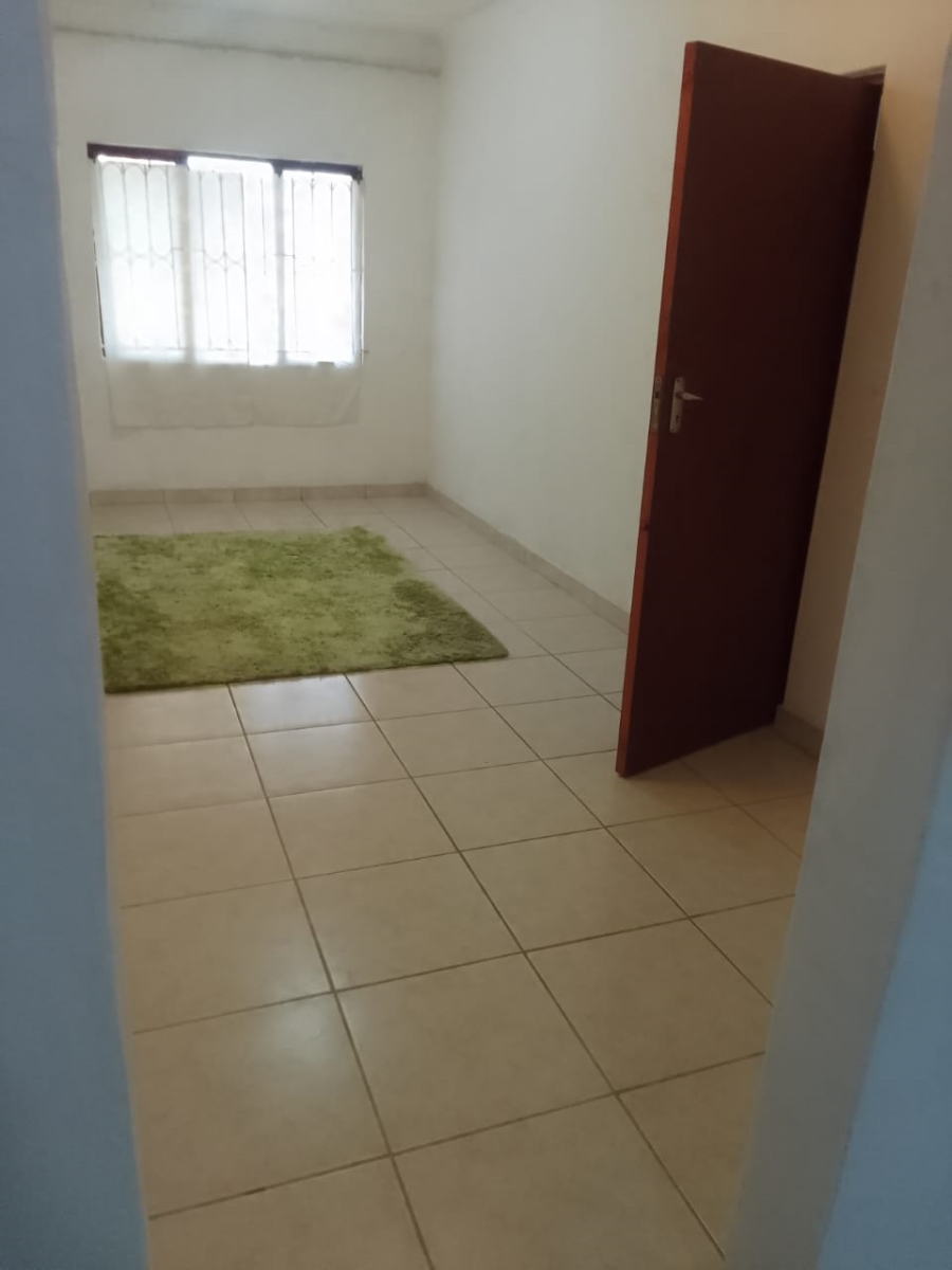 1 Bedroom Property for Sale in Shallcross KwaZulu-Natal