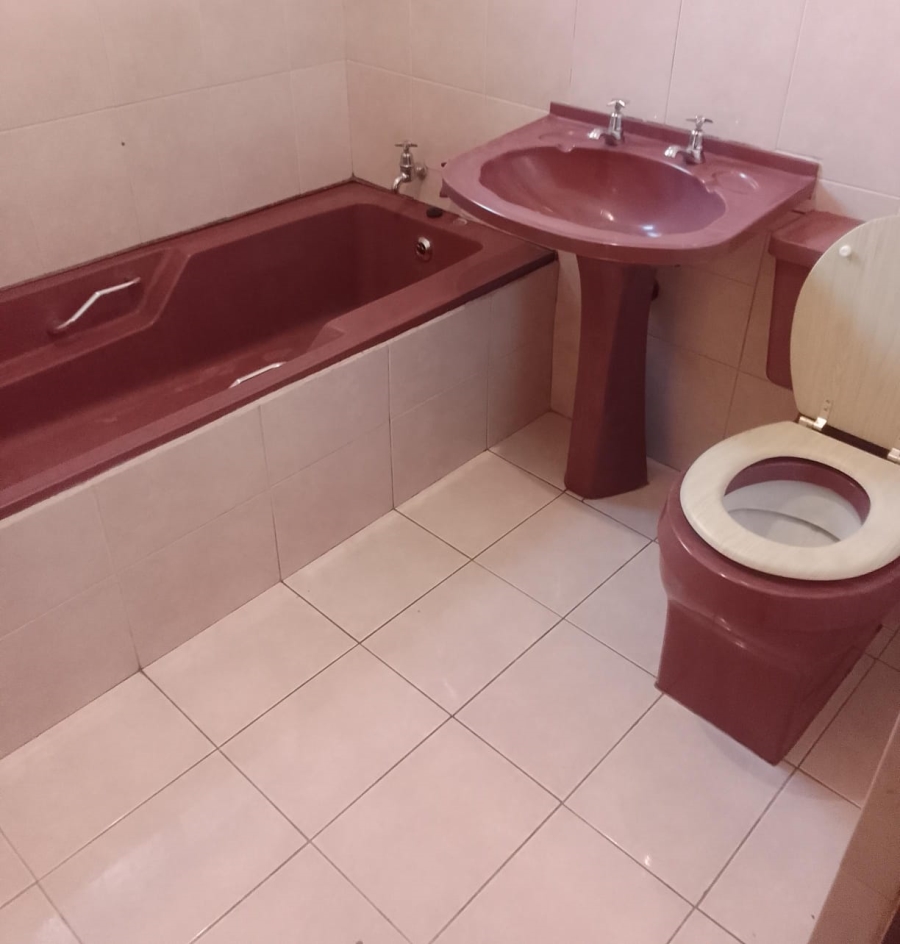 1 Bedroom Property for Sale in Shallcross KwaZulu-Natal