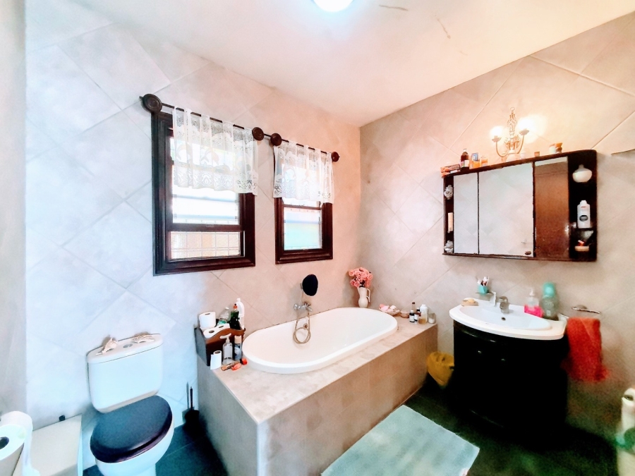 3 Bedroom Property for Sale in Brighton Beach KwaZulu-Natal