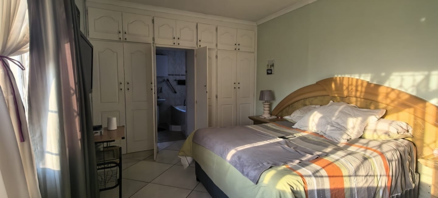 4 Bedroom Property for Sale in Treasure Beach KwaZulu-Natal