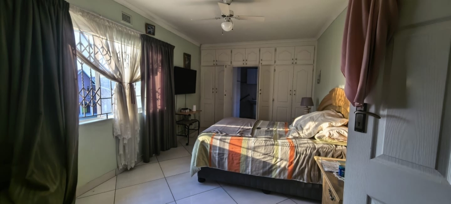 4 Bedroom Property for Sale in Treasure Beach KwaZulu-Natal