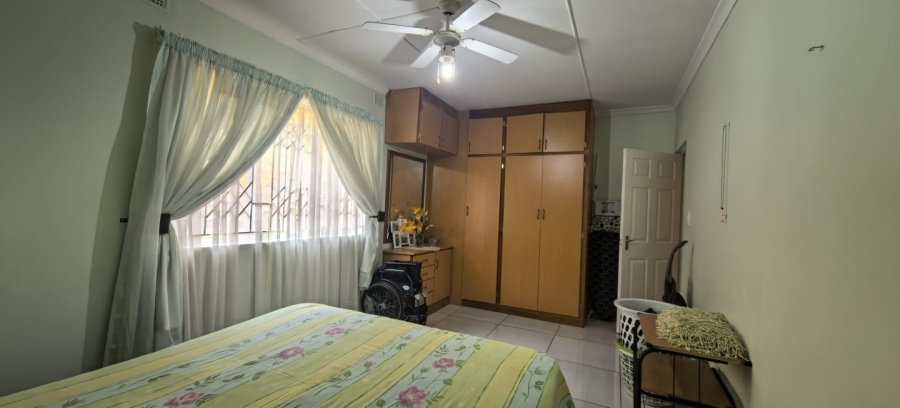 4 Bedroom Property for Sale in Treasure Beach KwaZulu-Natal