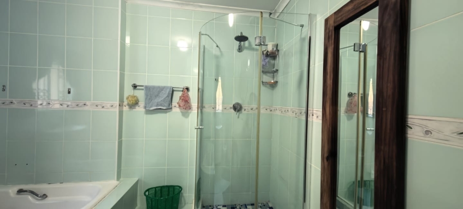 4 Bedroom Property for Sale in Treasure Beach KwaZulu-Natal