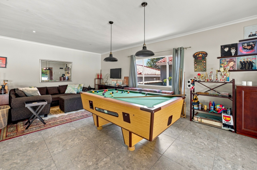 4 Bedroom Property for Sale in Dawncrest KwaZulu-Natal