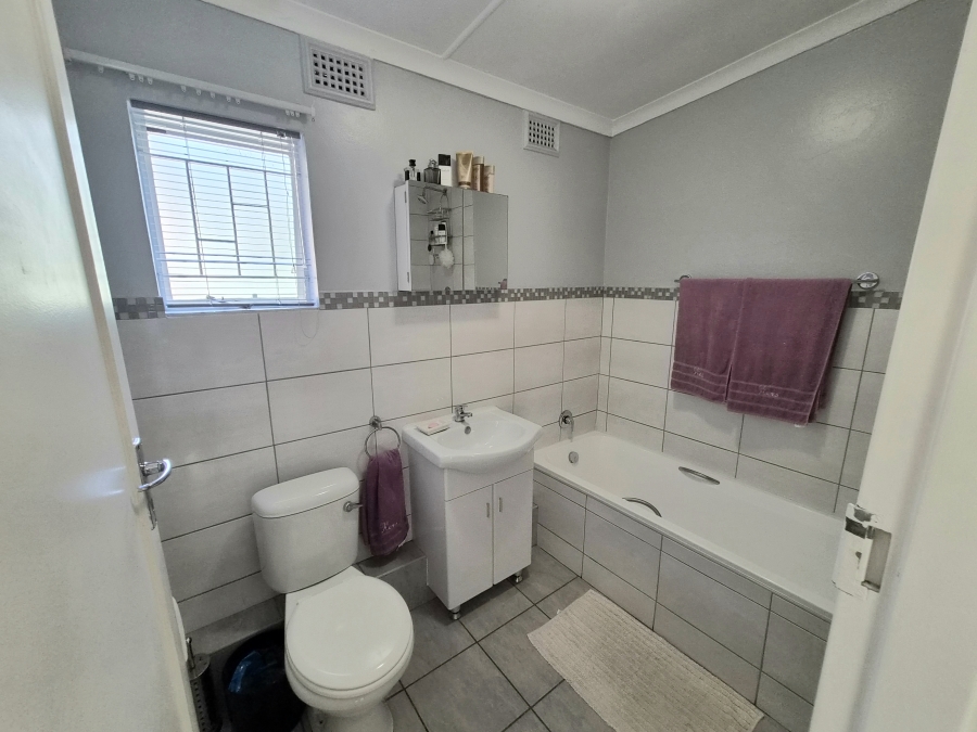3 Bedroom Property for Sale in Montrose KwaZulu-Natal