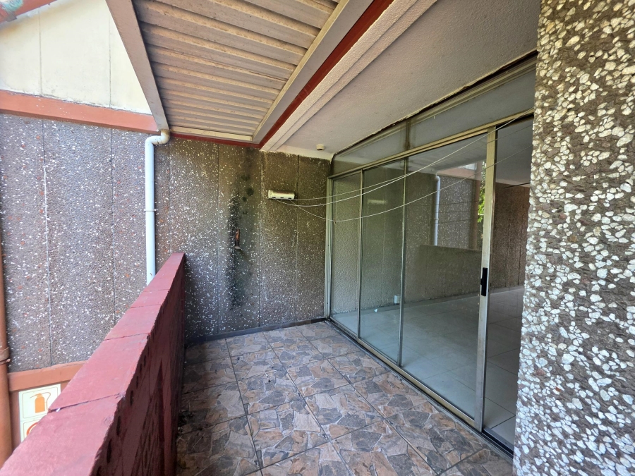 To Let 3 Bedroom Property for Rent in Montclair KwaZulu-Natal